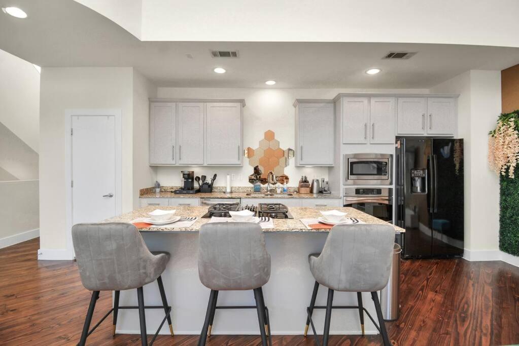 3Br/3.5Ba Three Story East Downtown Townhouse With View Villa Houston Exterior photo