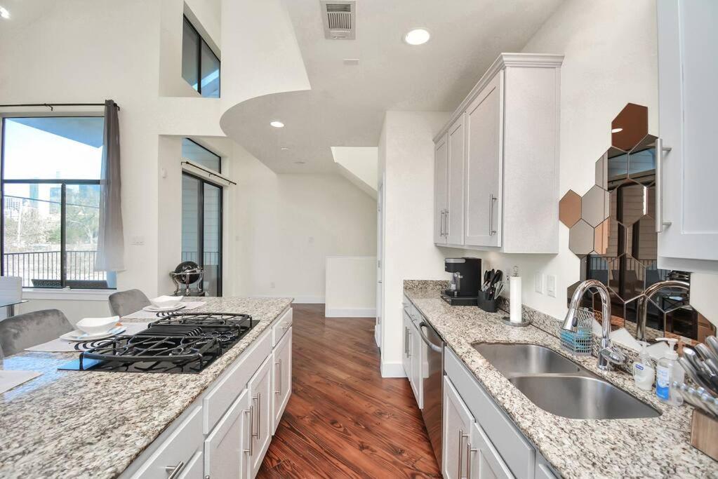 3Br/3.5Ba Three Story East Downtown Townhouse With View Villa Houston Exterior photo